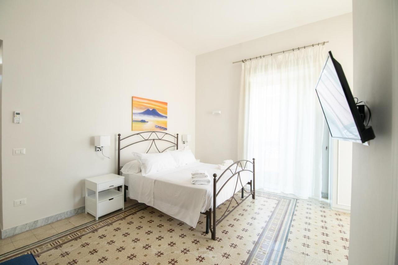 نابولي Effe Suites المظهر الخارجي الصورة