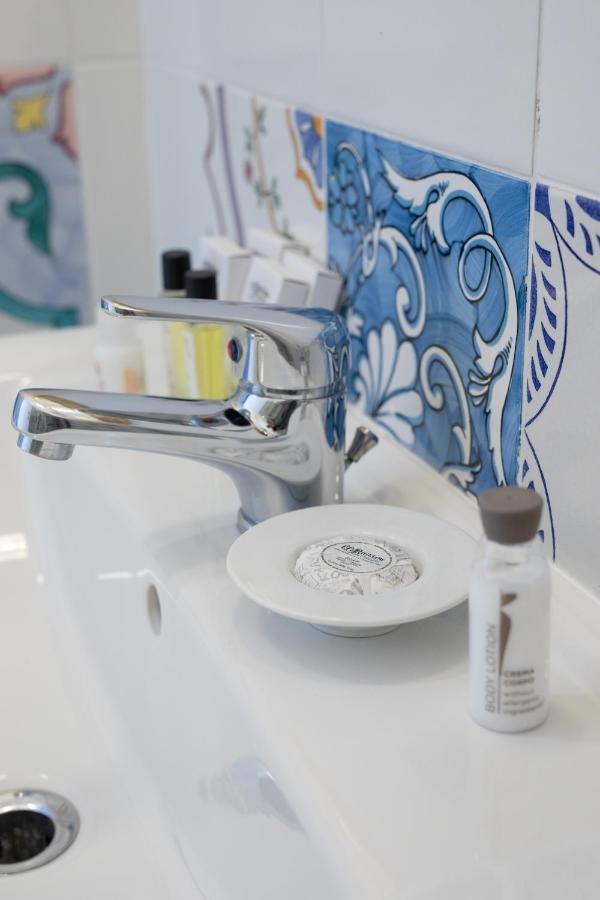 نابولي Effe Suites المظهر الخارجي الصورة